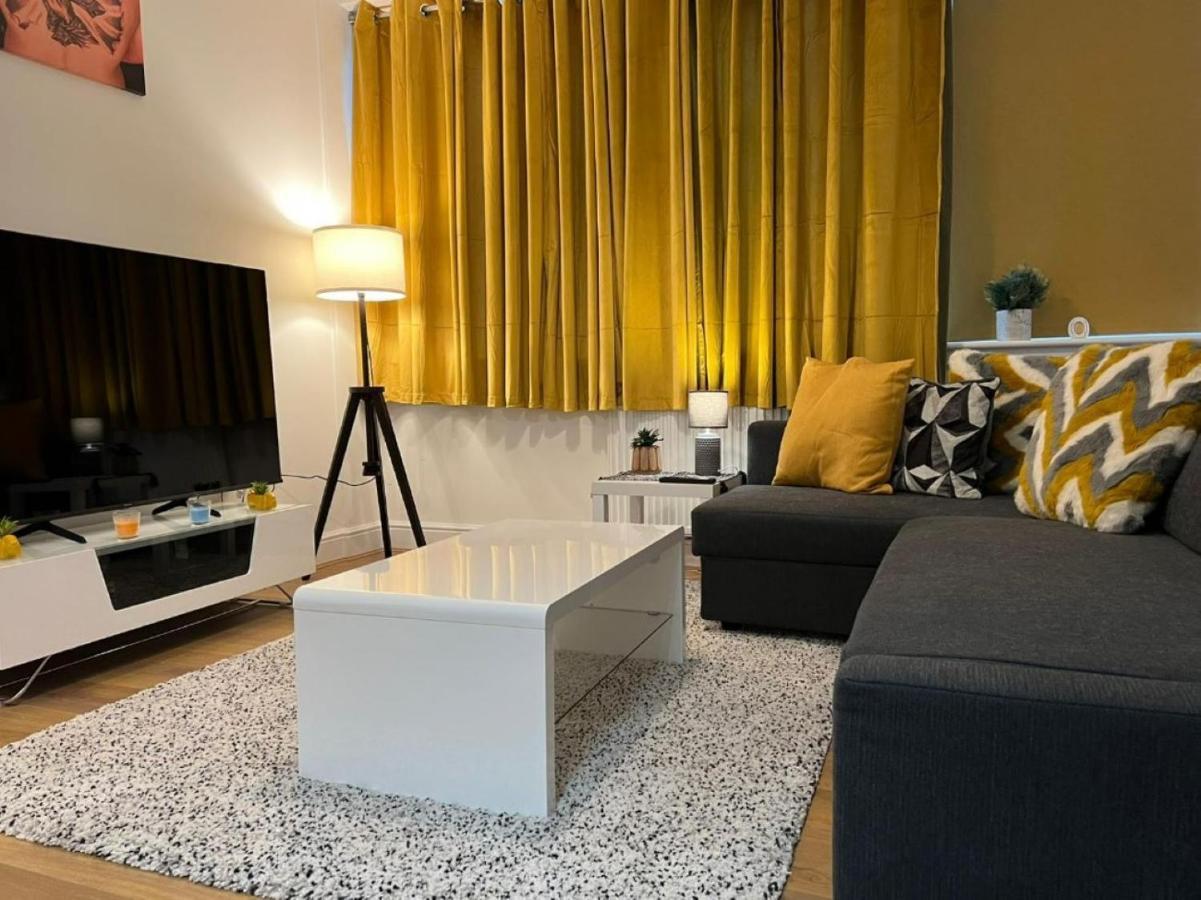 Modern And Stylish 1Bed Flat Διαμέρισμα Μπάρκινγκ Εξωτερικό φωτογραφία