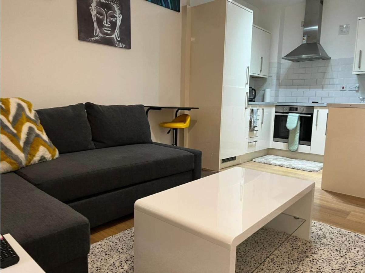 Modern And Stylish 1Bed Flat Διαμέρισμα Μπάρκινγκ Εξωτερικό φωτογραφία
